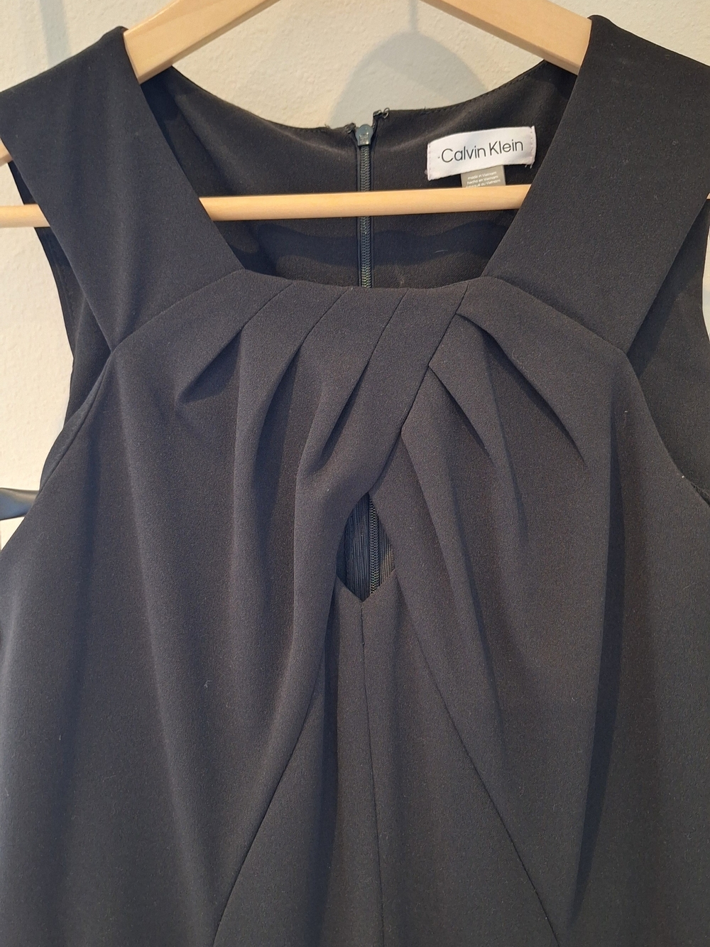 Calvin Klein Black Sleeveless Pleated Keyhole Jumpsuit